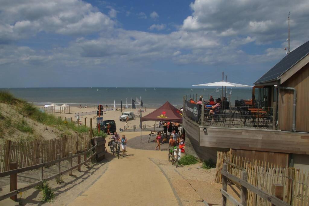 Appartement Residentie Astrid Met Private Parking Bredene Kültér fotó